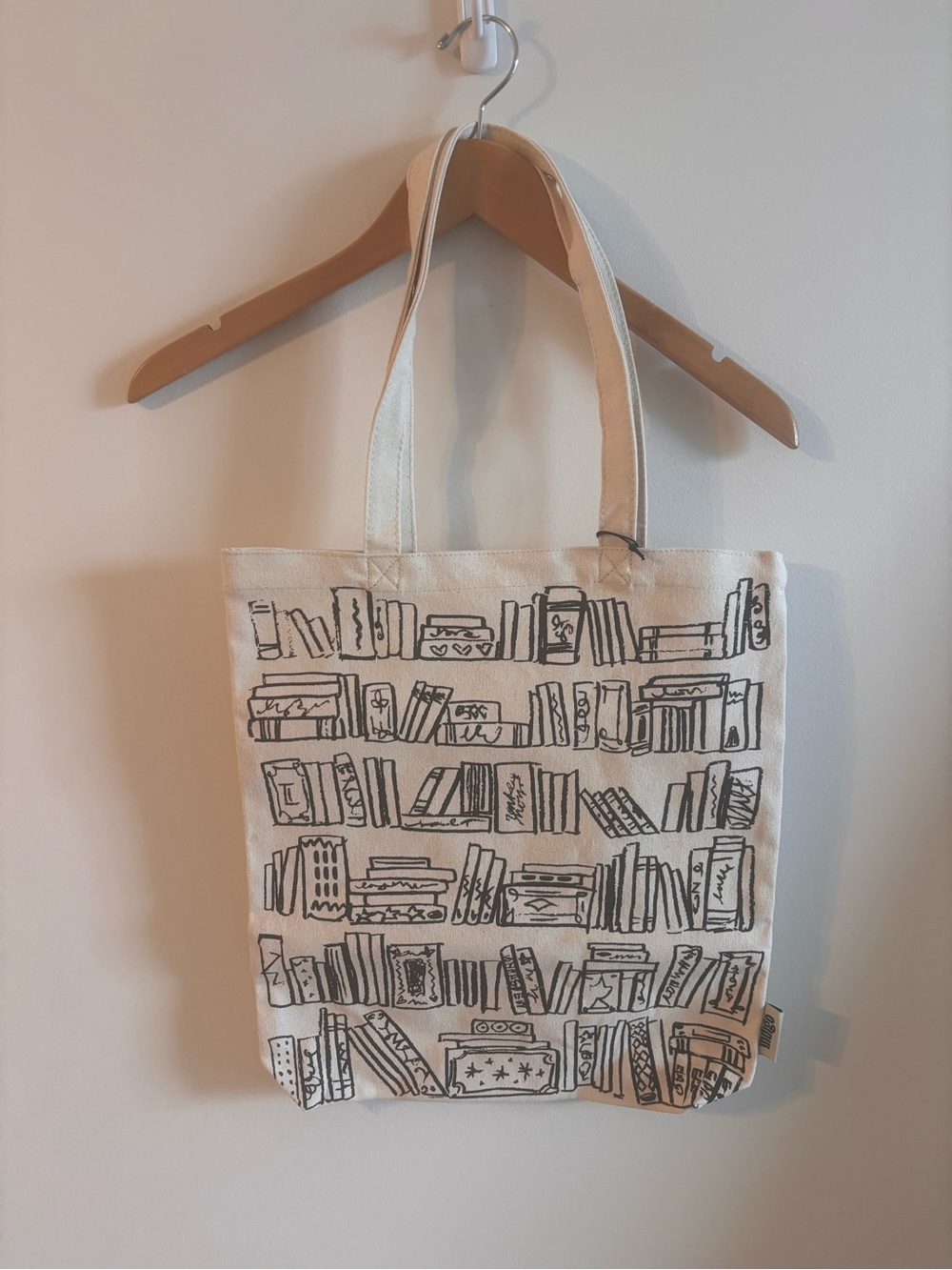 BNWT Indigo Cream Canvas Book Tote with Black Sketch Books
